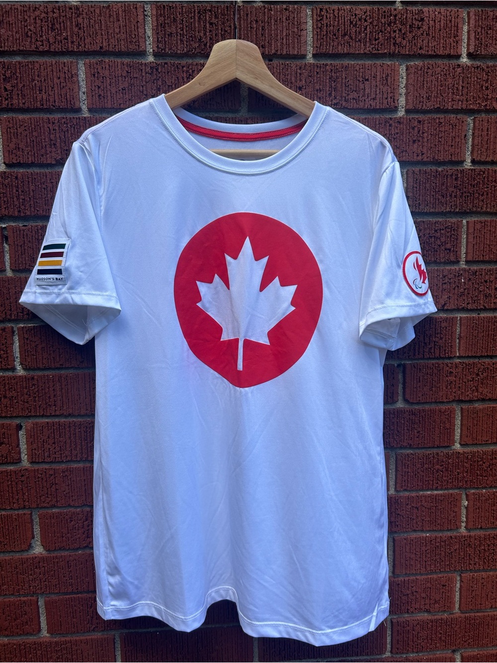 Team Canada Hudson’s Bay Performance T-Shirt White Women’s L Made in Canada